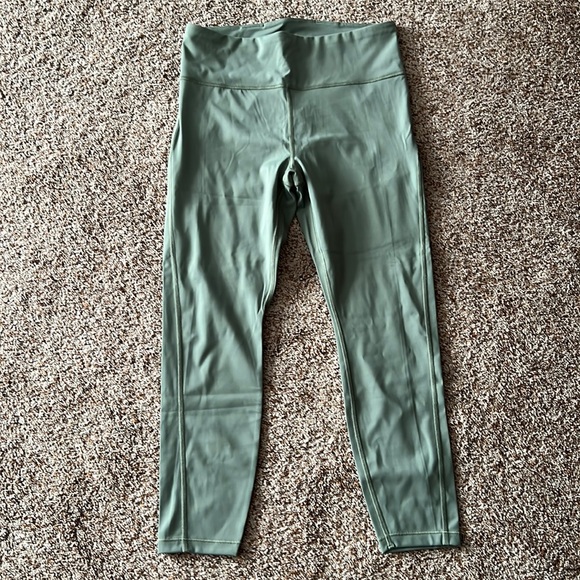 Athleta Pants - Athleta 7/8 leggings size M NWOT